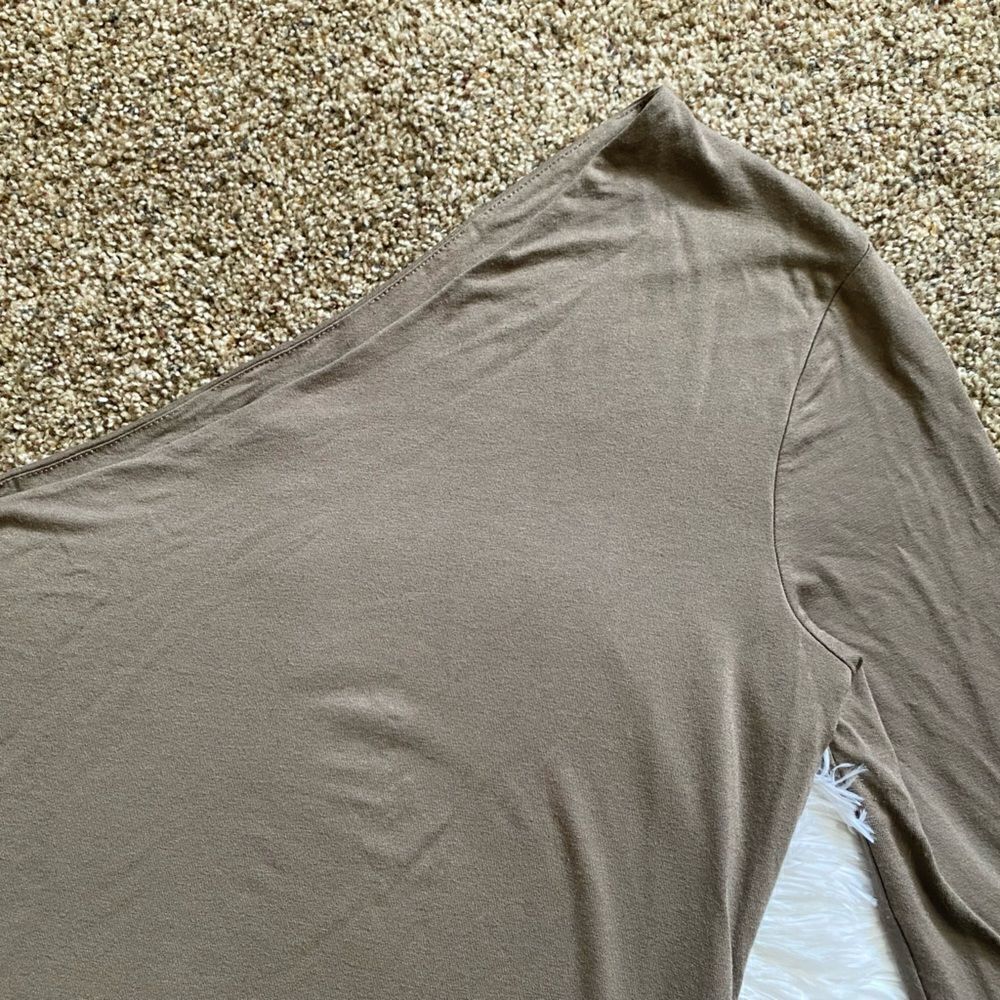 AQAQ Yoko Maxi Dress One Sleeve Long Light Brown High Slit Womens Size 8 Stretch - Picture 5 of 9